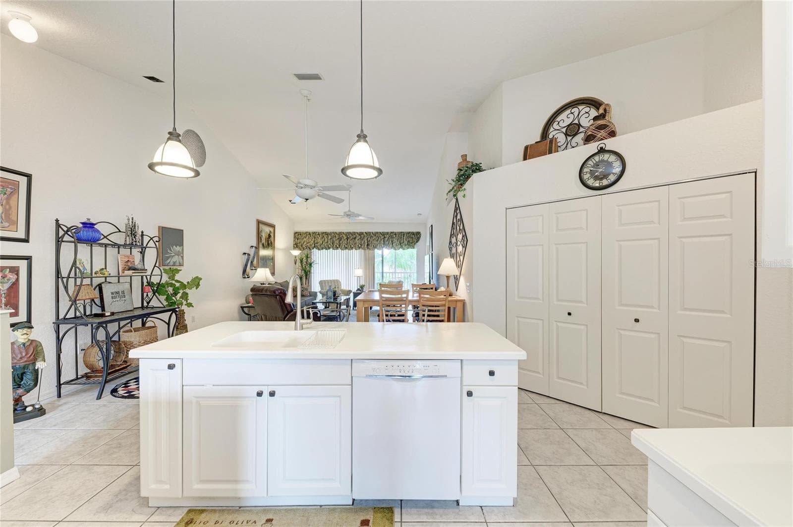 Condominium at 6821 FAIRVIEW TER #6821, BRADENTON, photo 14 of 78
