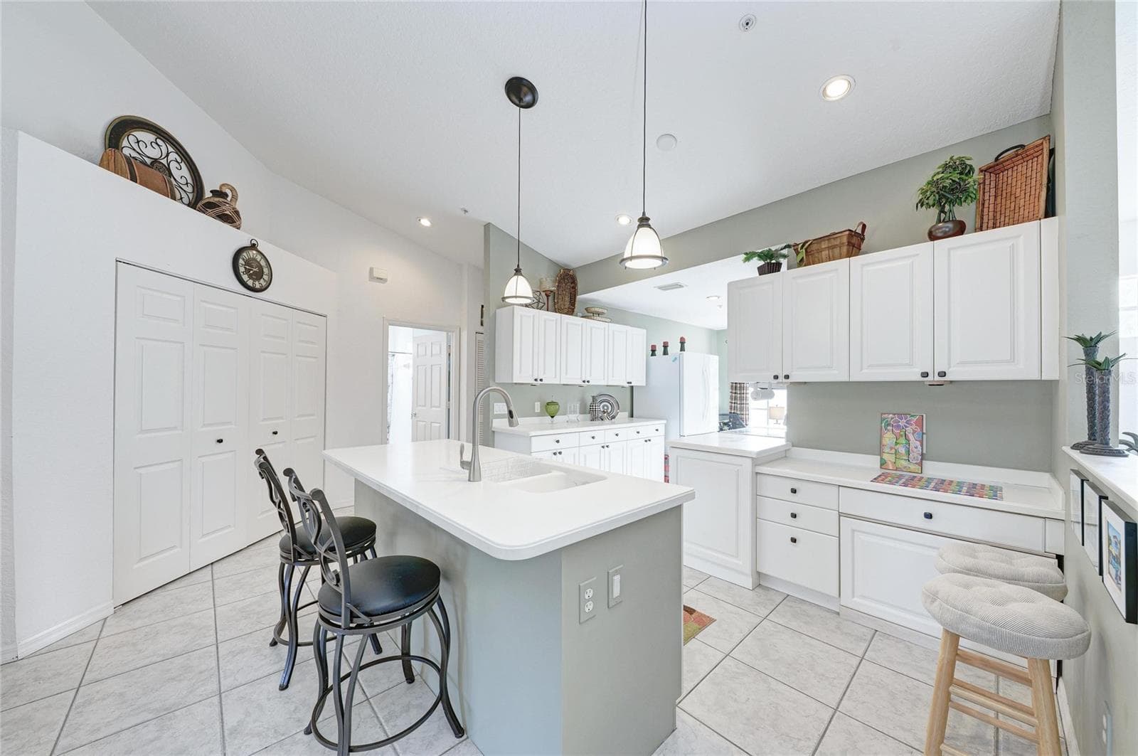 Condominium at 6821 FAIRVIEW TER #6821, BRADENTON, photo 17 of 78