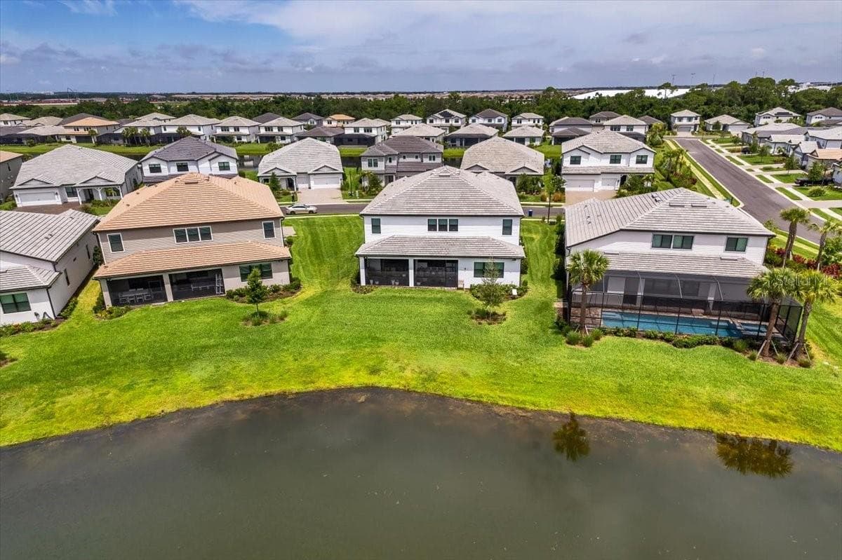Single Family Residence at 5609 CLEARWATER CT, LAKEWOOD RANCH, photo 72 of 81