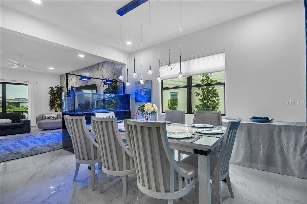 Single Family Residence at 5609 CLEARWATER CT, LAKEWOOD RANCH, photo 9 of 81