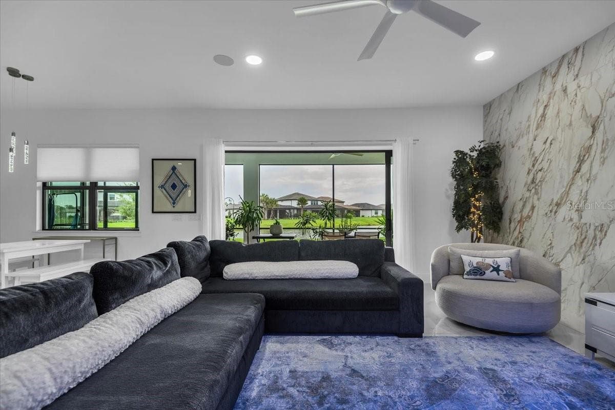 Single Family Residence at 5609 CLEARWATER CT, LAKEWOOD RANCH, photo 3 of 81