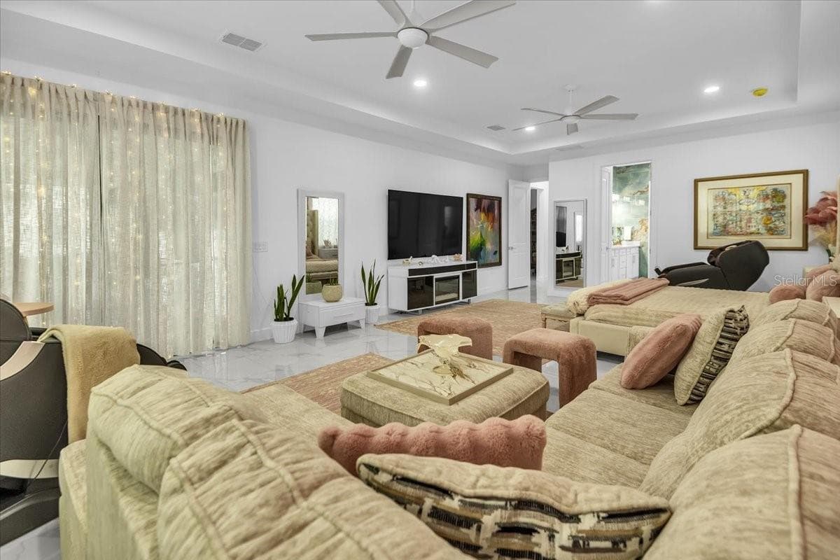 Single Family Residence at 5609 CLEARWATER CT, LAKEWOOD RANCH, photo 25 of 81