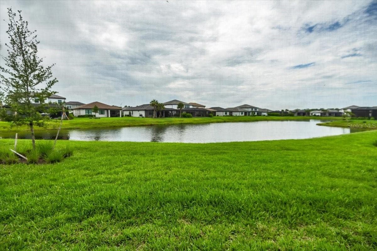 Single Family Residence at 5609 CLEARWATER CT, LAKEWOOD RANCH, photo 69 of 81