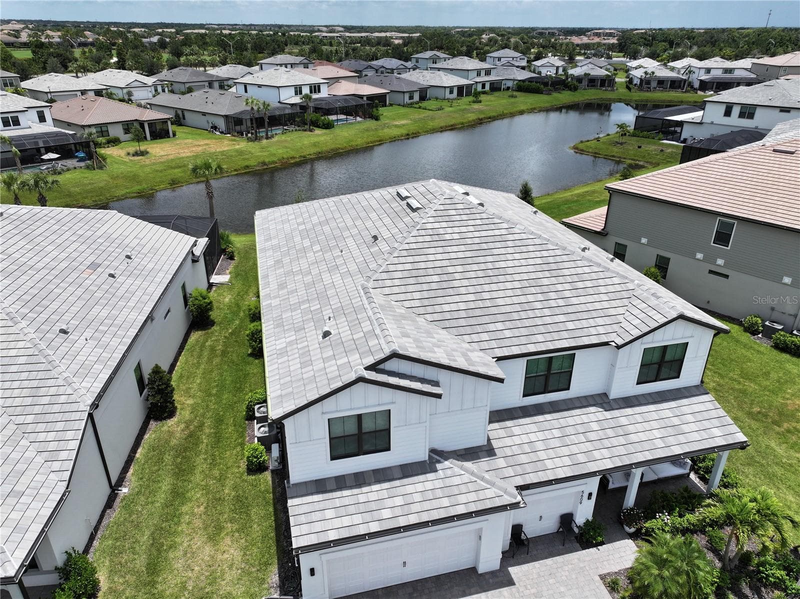 Single Family Residence at 5609 CLEARWATER CT, LAKEWOOD RANCH, photo 77 of 81