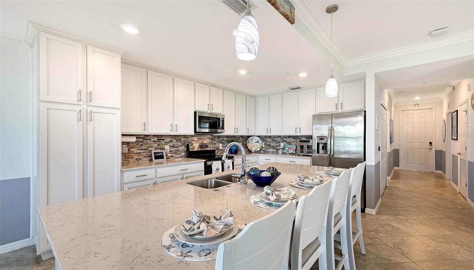 Huge quartz island great for entertaining - 910 TIDEWATER SHORES LOOP #103, BRADENTON