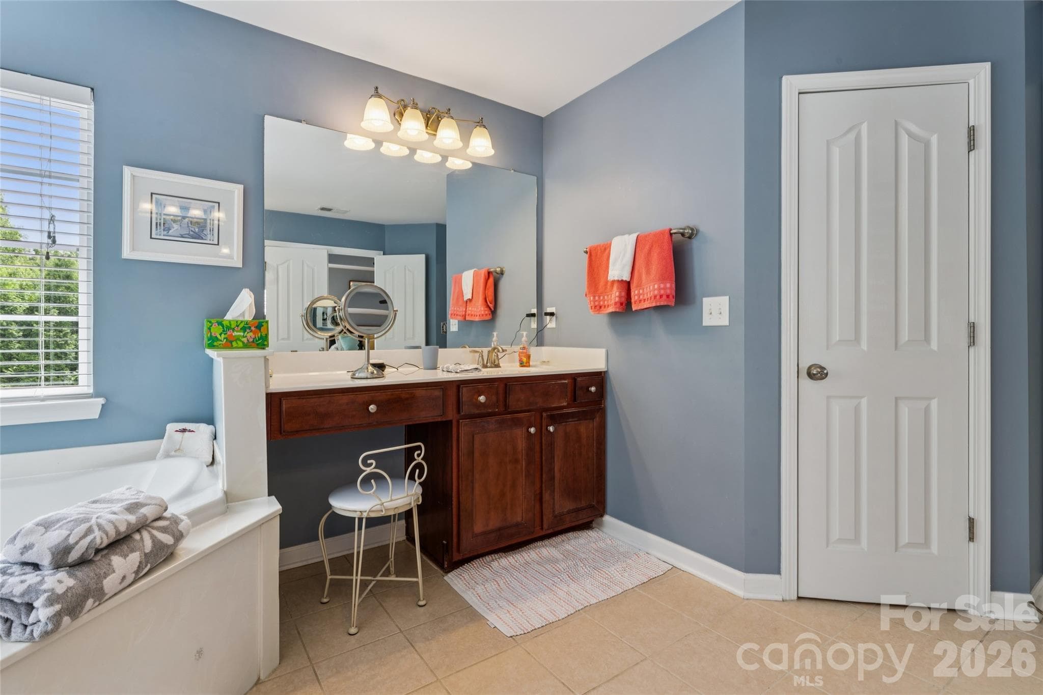 Primary en-suite bath - 8108 Penman Springs Drive, Waxhaw