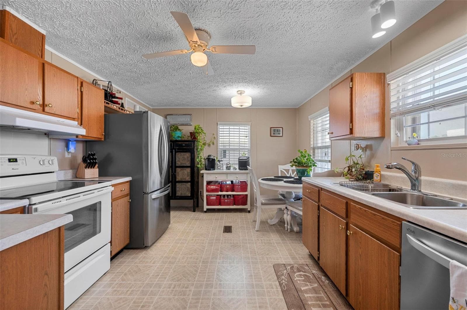 Manufactured Home at 1000 KINGS HWY #54, PORT CHARLOTTE, photo 13 of 57