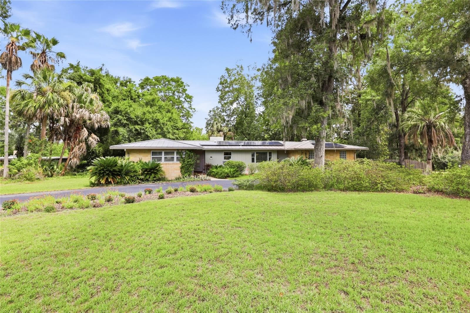 Single Family Residence at 2006 NW 14TH AVE, GAINESVILLE, photo 2 of 72