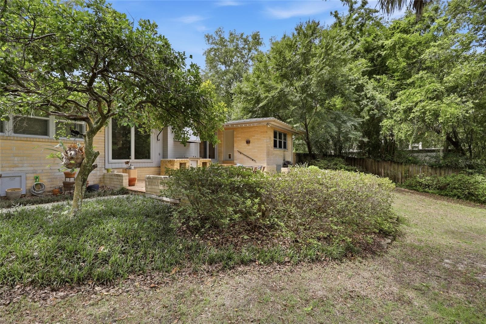 Single Family Residence at 2006 NW 14TH AVE, GAINESVILLE, photo 65 of 72