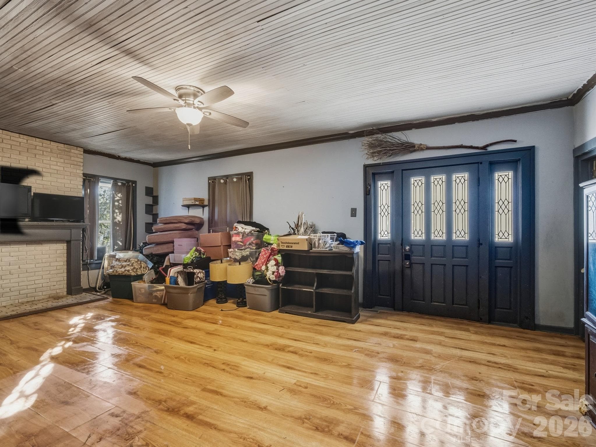 Single Family Residence at 3030 Shannon Street, Sharon, photo 3 of 23
