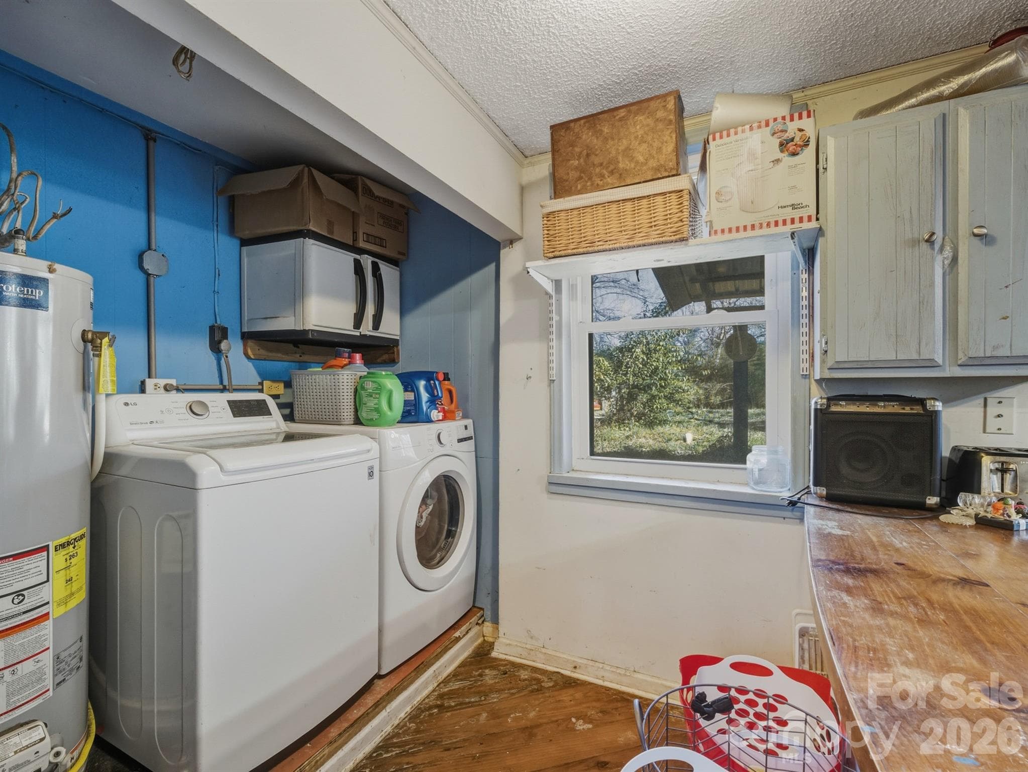Single Family Residence at 3030 Shannon Street, Sharon, photo 7 of 23