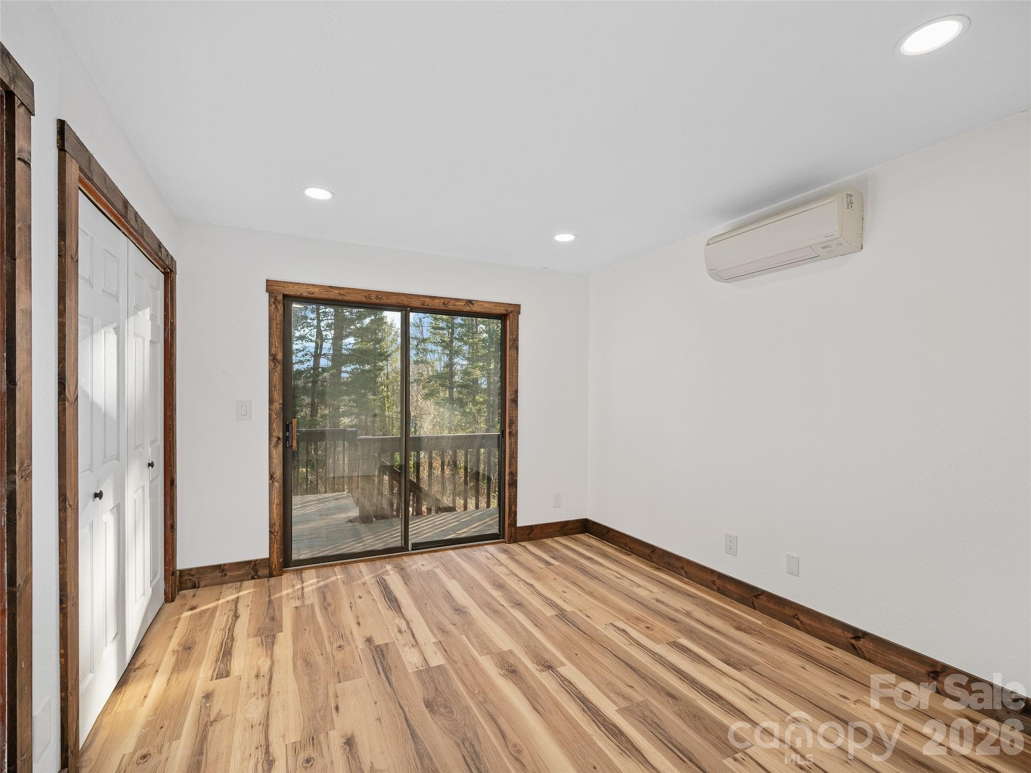 Single Family Residence at Burnsville, photo 10 of 33