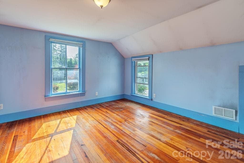 Single Family Residence at Asheville, photo 18 of 28