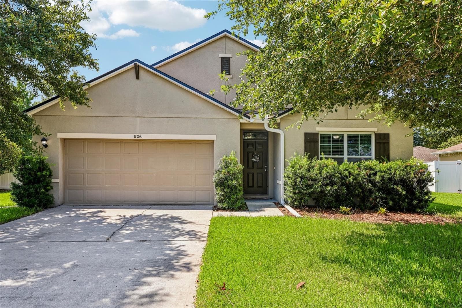 806 GRAND PARK CT