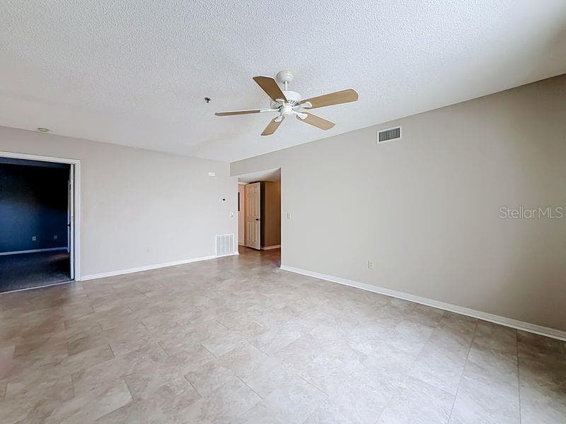 Endless options for decor in the master/primary - 2210 UTOPIAN DR E #214, CLEARWATER
