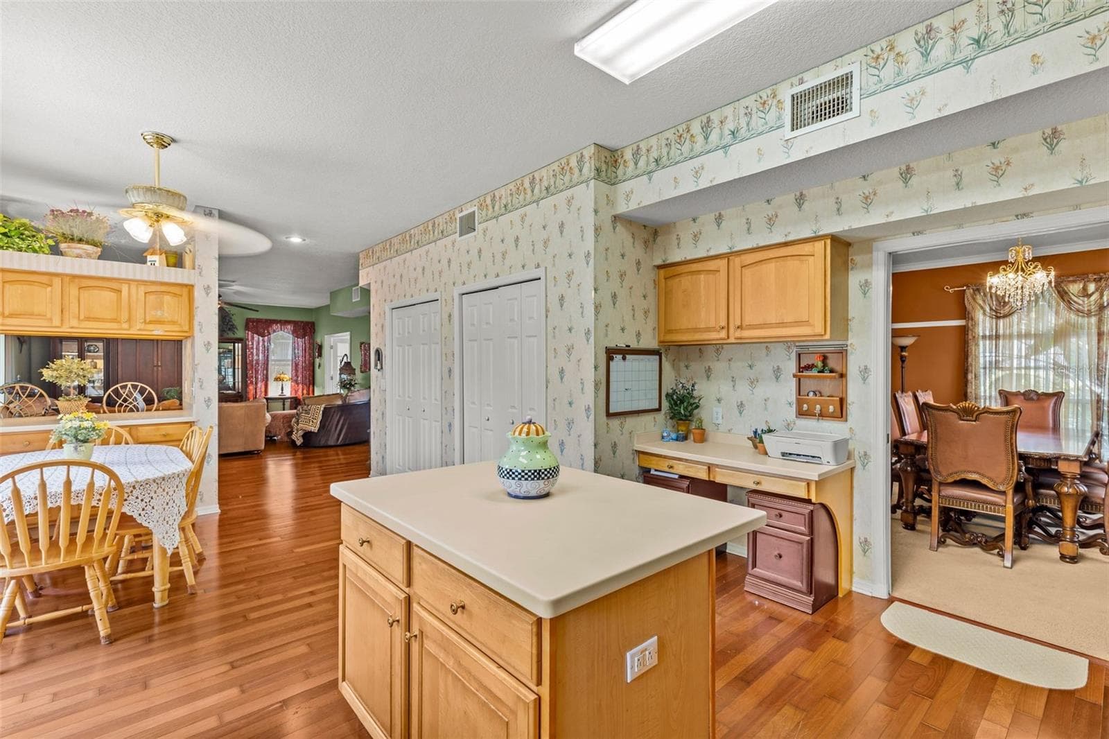 Single Family Residence at 27221 SEA BREEZE WAY, WESLEY CHAPEL, photo 12 of 44