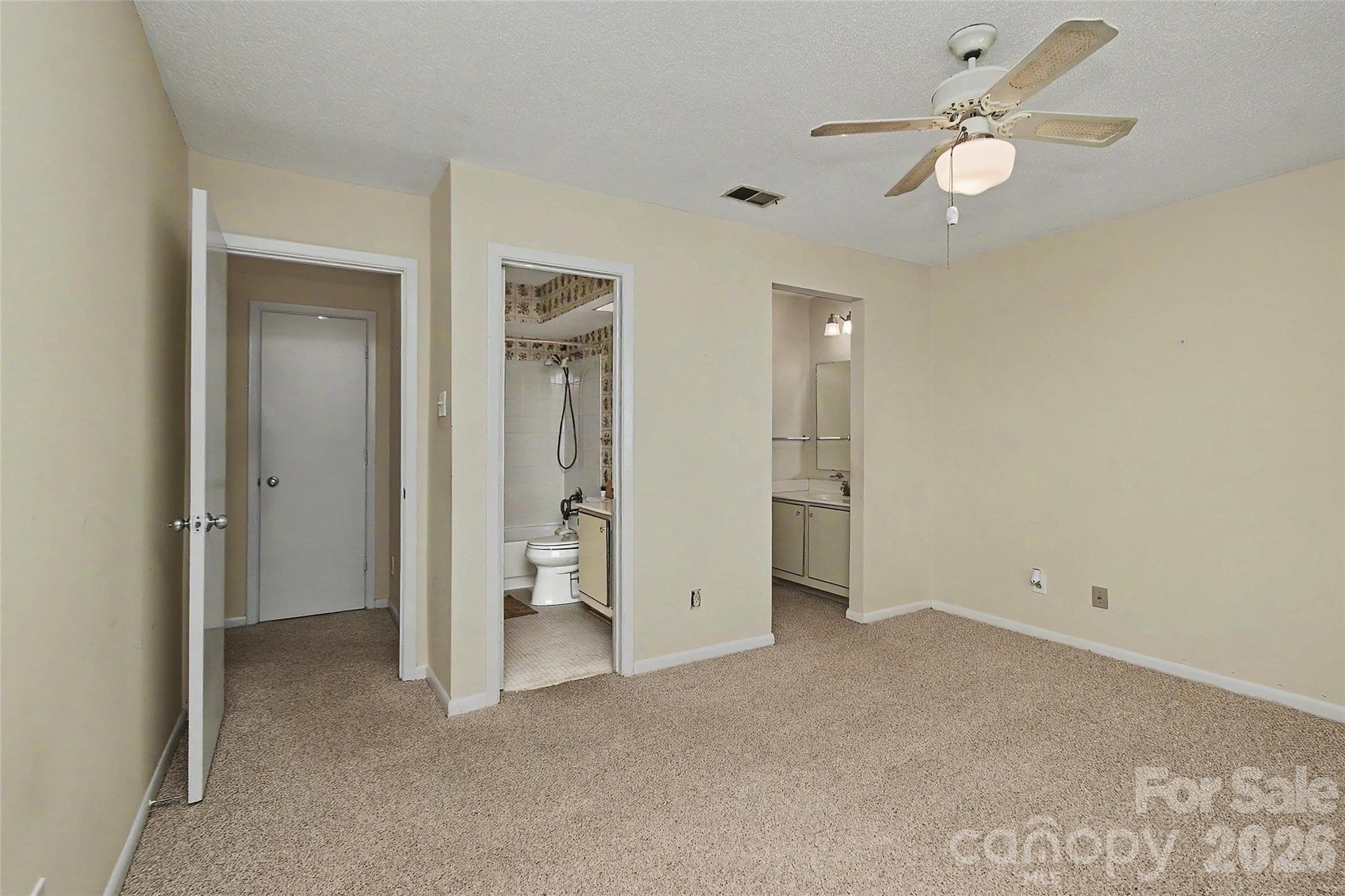 Townhouse at 807 Sardis Cove Drive, Charlotte, photo 18 of 35
