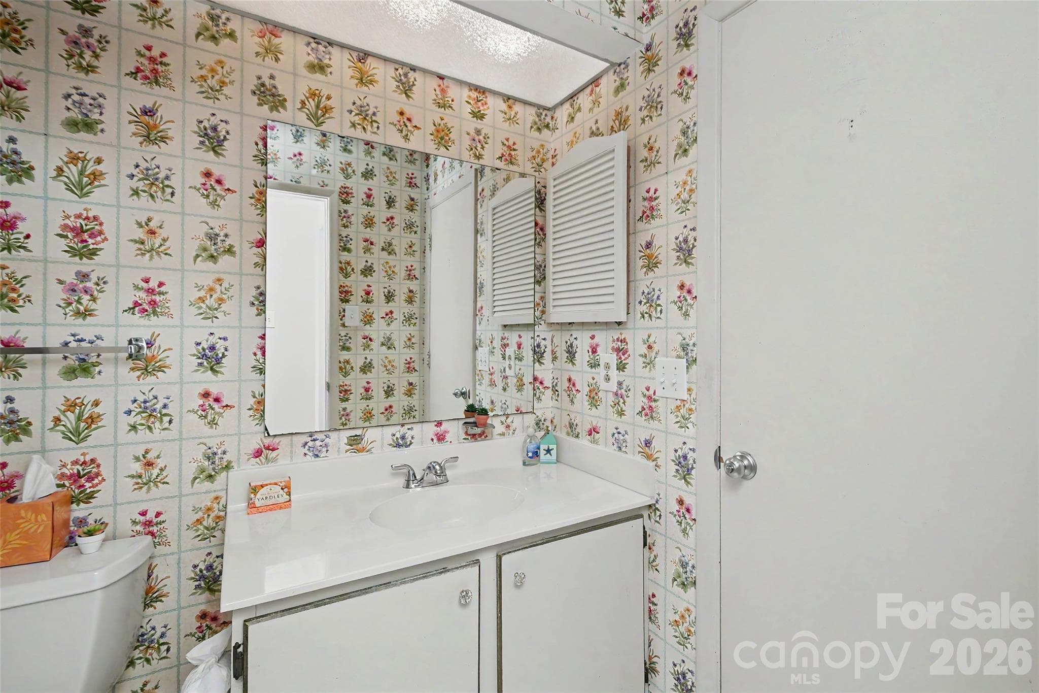 Townhouse at 807 Sardis Cove Drive, Charlotte, photo 21 of 35