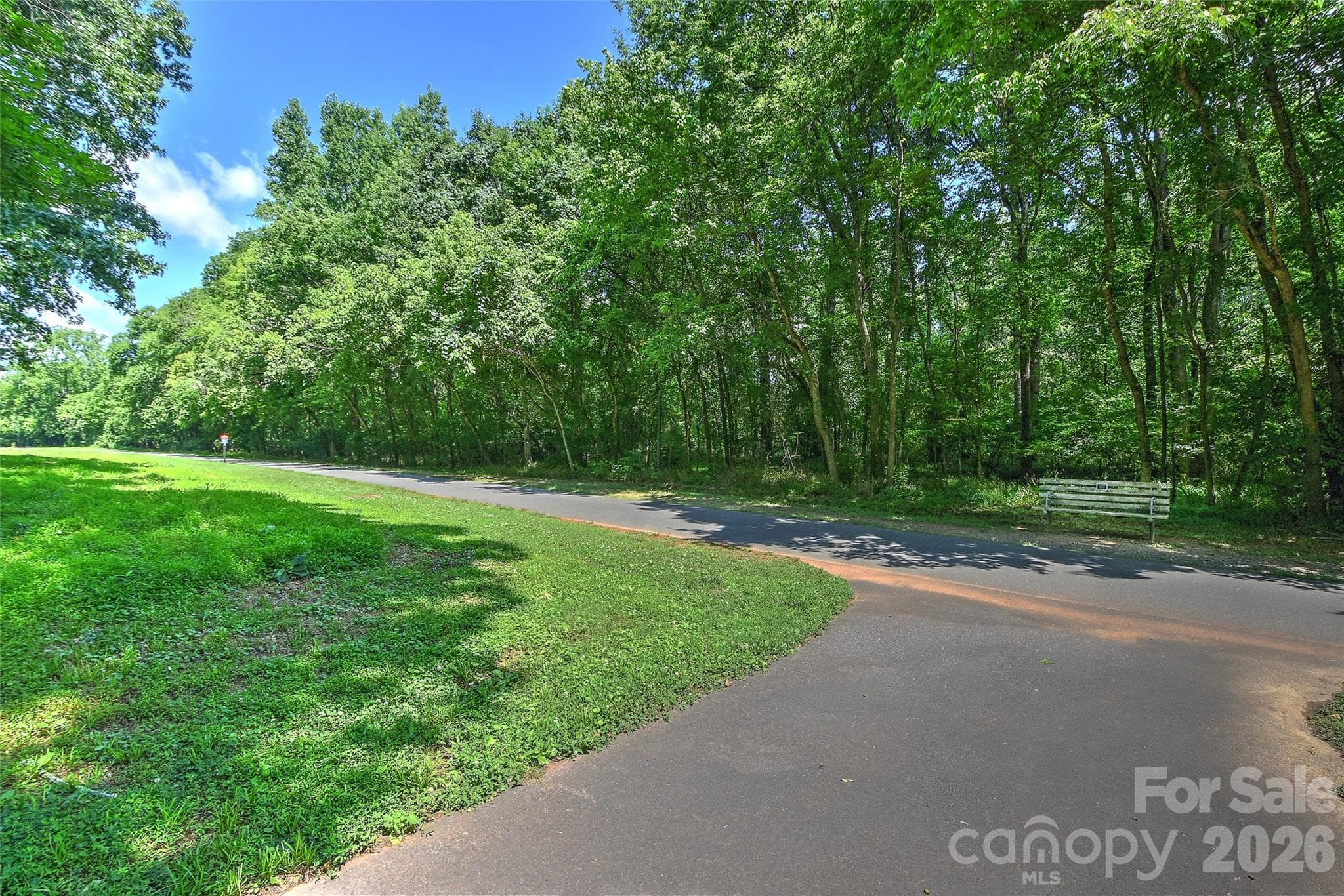 Townhouse at 807 Sardis Cove Drive, Charlotte, photo 31 of 35