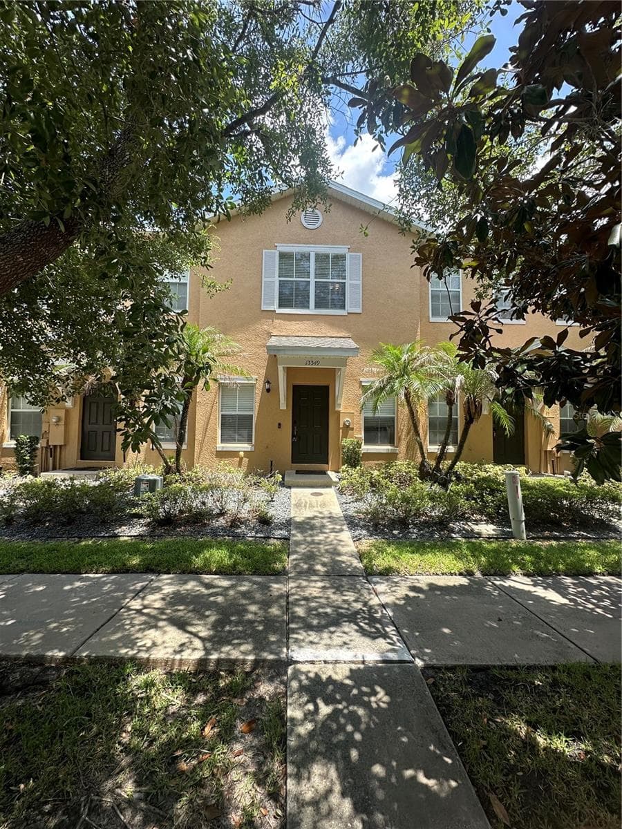 13349 HARBOR SHORE LN