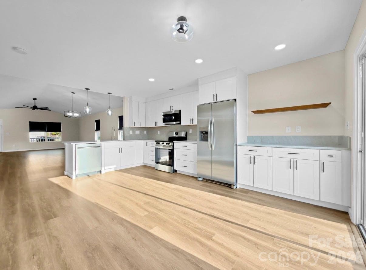 Single Family Residence at Huntersville, photo 10 of 31