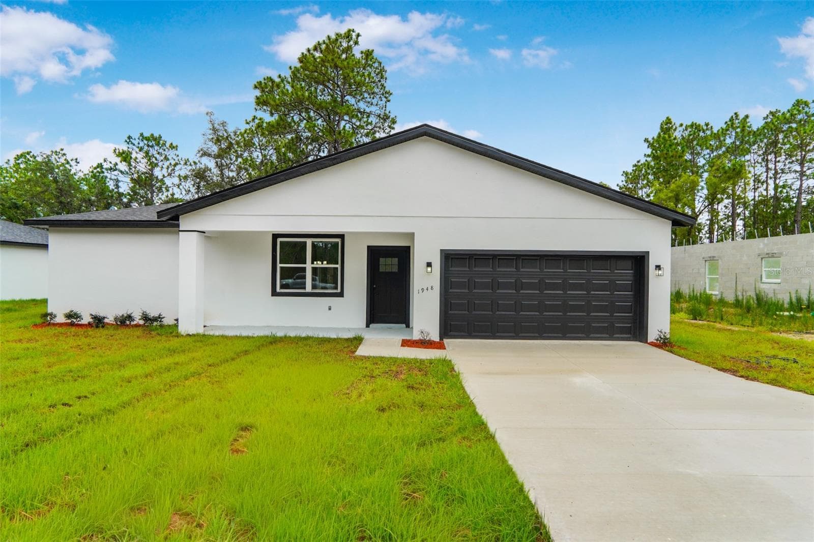 1948 W ADELIA PL