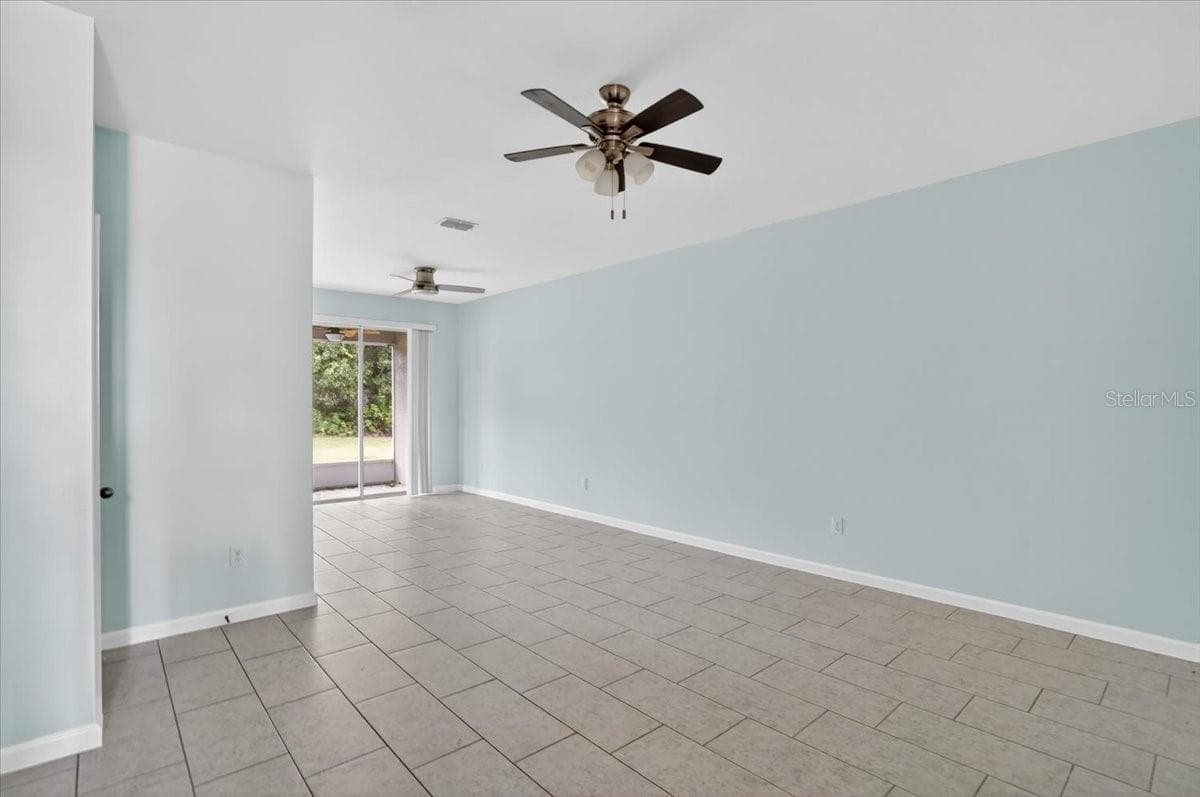 Townhouse at 5057 SKYVIEW LN, BRADENTON, photo 7 of 45
