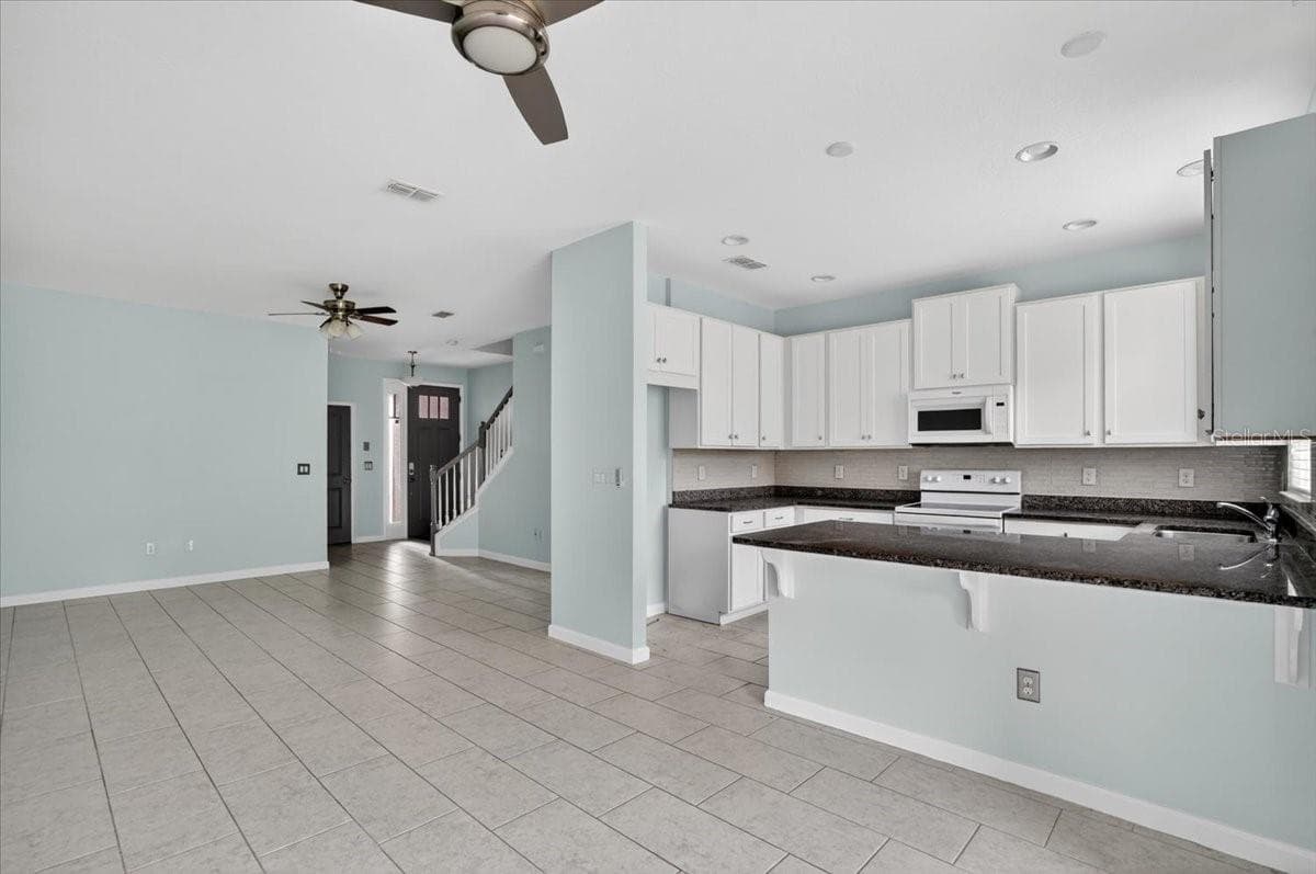 Townhouse at 5057 SKYVIEW LN, BRADENTON, photo 14 of 45