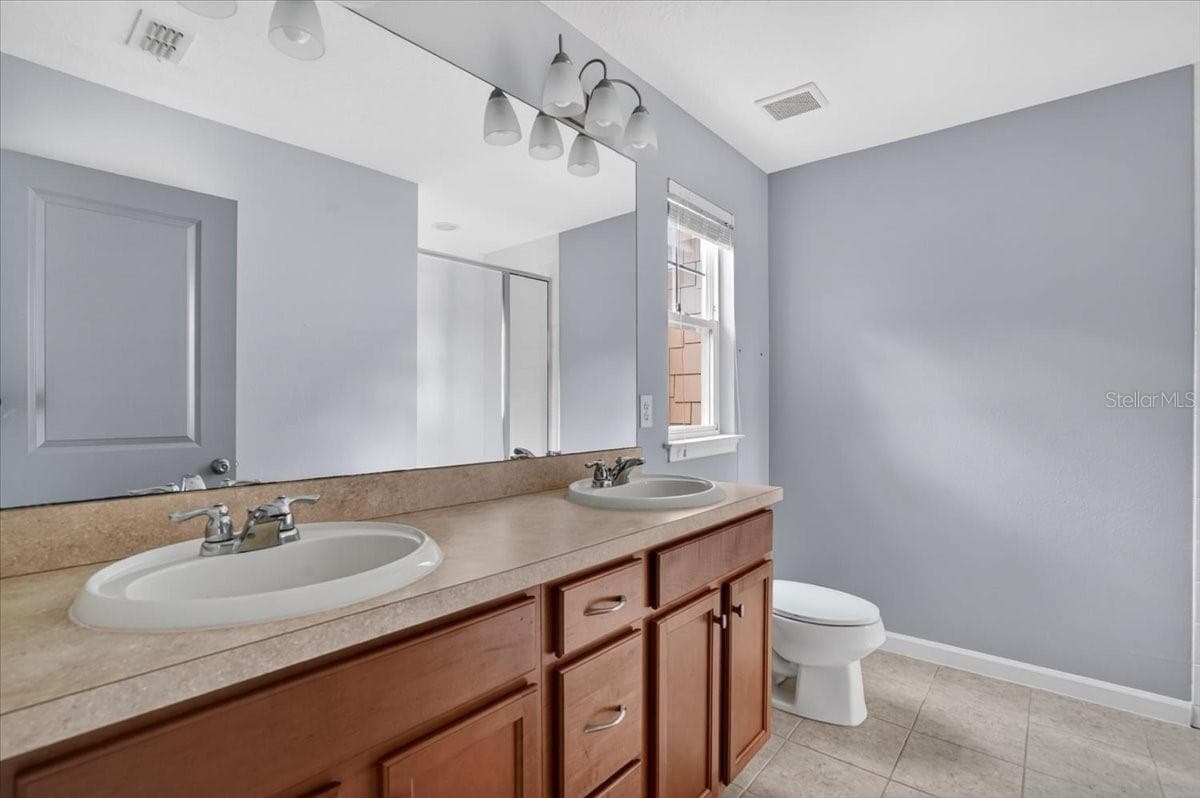 Townhouse at 5057 SKYVIEW LN, BRADENTON, photo 22 of 45