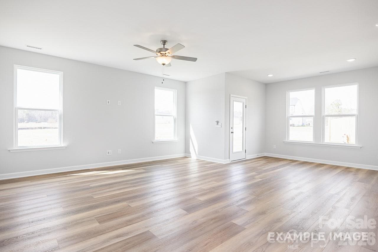 Single Family Residence at 190 Windgate Way, Mooresville, photo 14 of 23