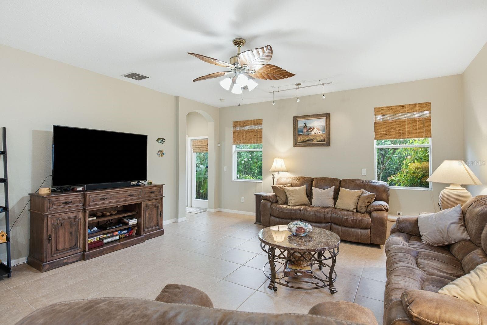 Family room - 4882 W BREEZE CIR, PALM HARBOR