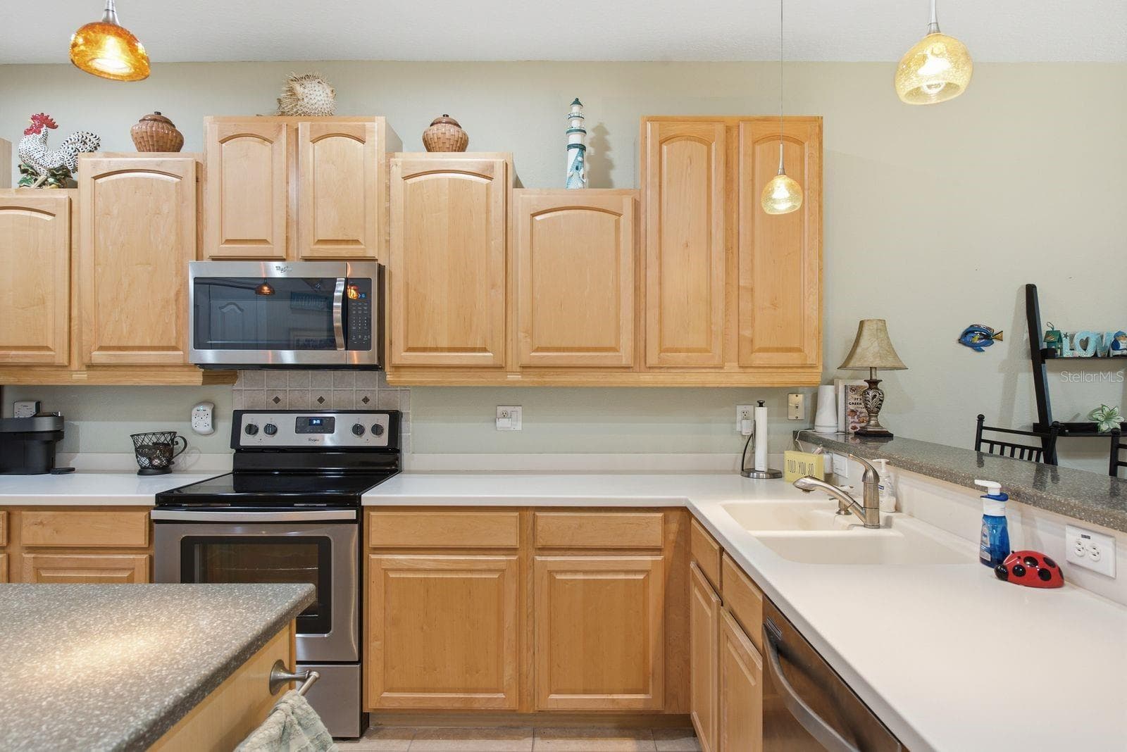Kitchen Newer appliances - 4882 W BREEZE CIR, PALM HARBOR