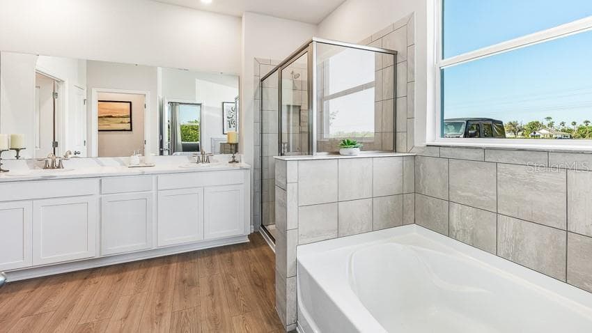 Single Family Residence at 10433 WOODLAND GARDEN WAY, PARRISH, photo 13 of 36