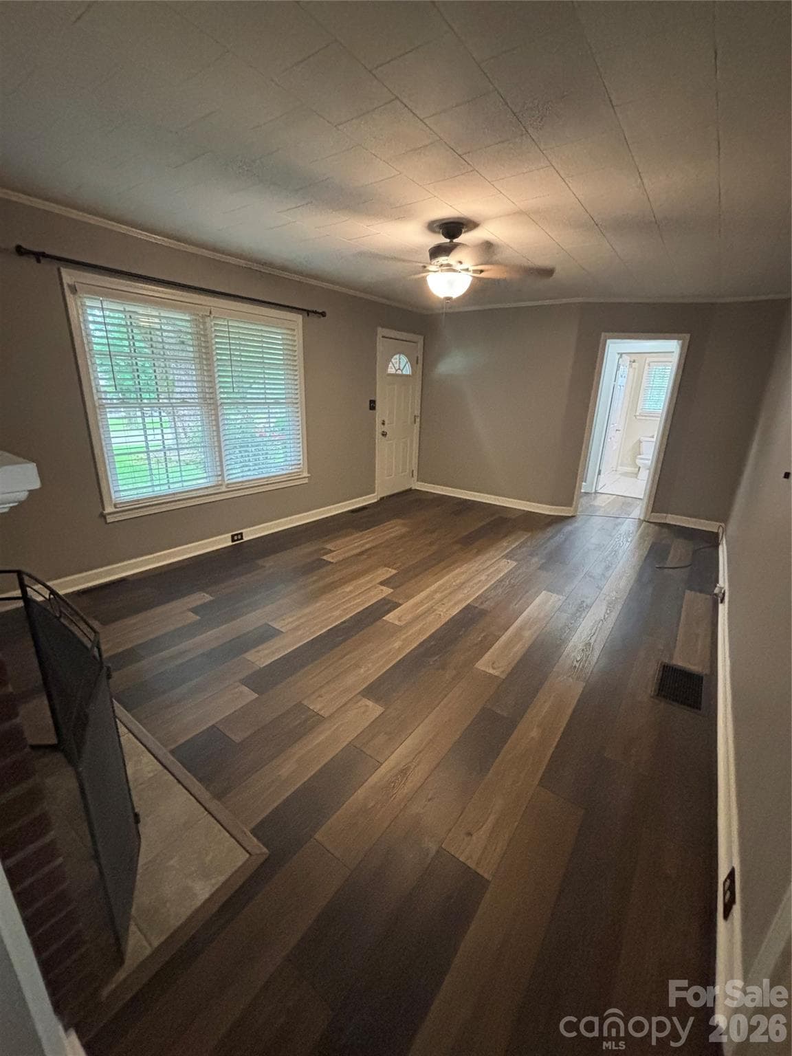 Single Family Residence at Lenoir, photo 2 of 13
