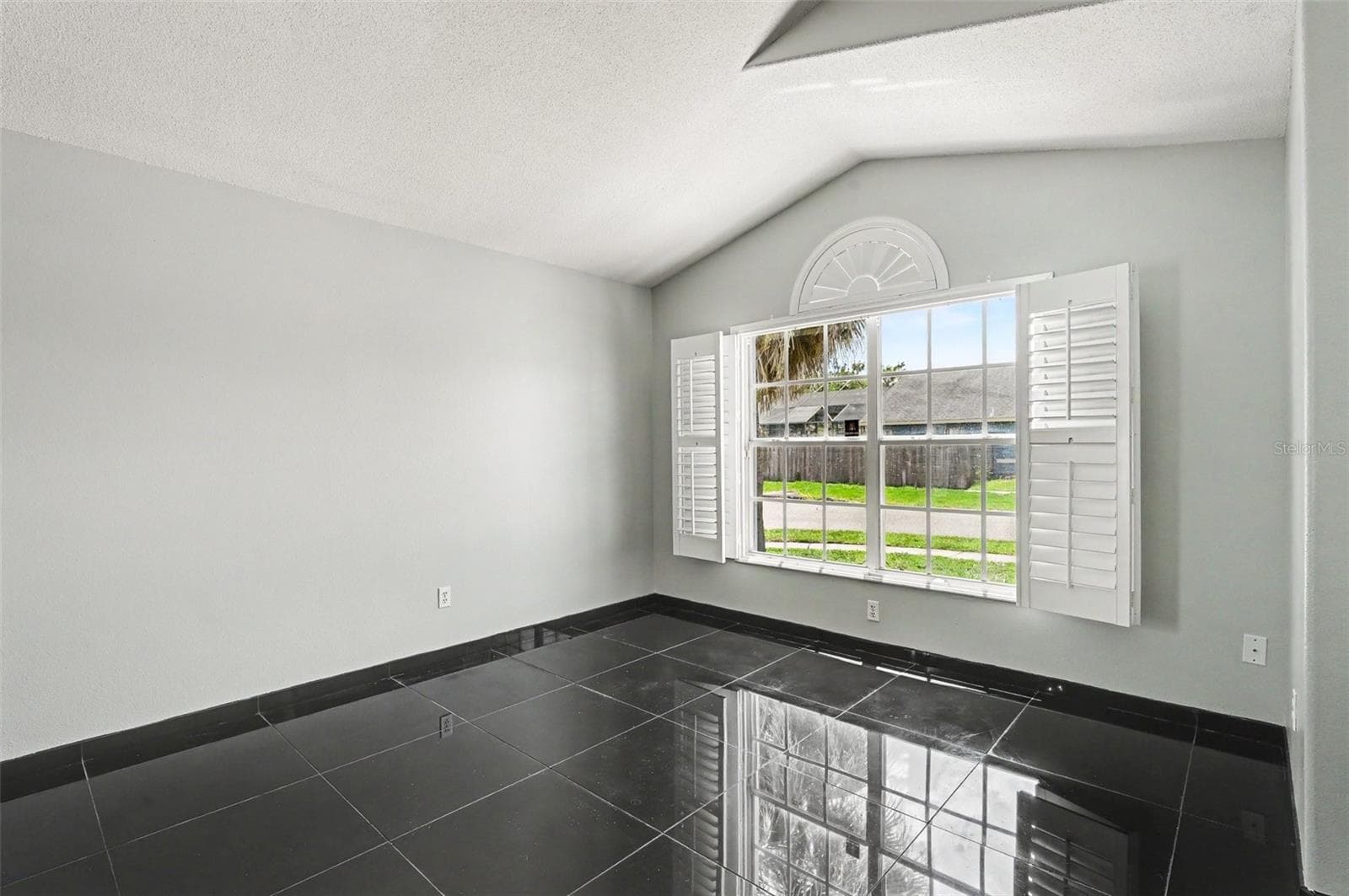 Single Family Residence at 3342 CRYSTAL CREEK BLVD, ORLANDO, photo 16 of 34