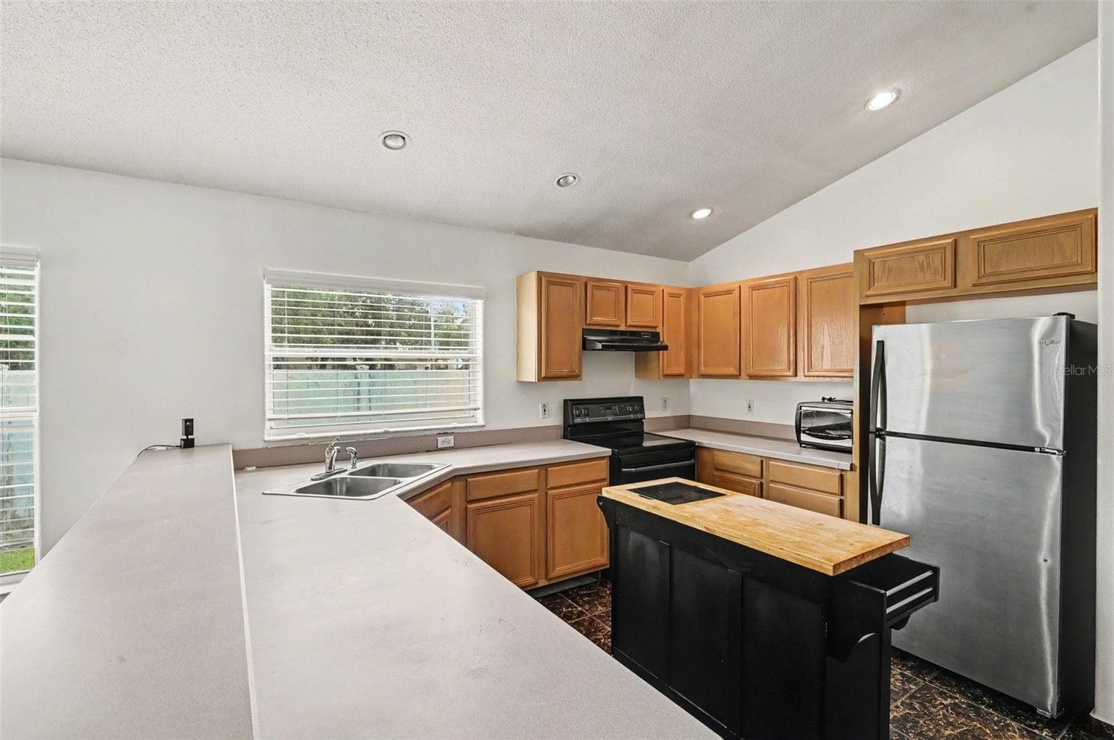 Single Family Residence at 3342 CRYSTAL CREEK BLVD, ORLANDO, photo 17 of 34