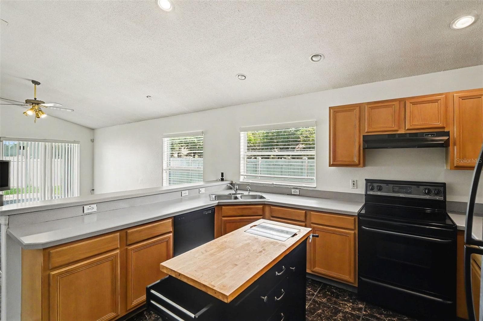 Single Family Residence at 3342 CRYSTAL CREEK BLVD, ORLANDO, photo 18 of 34