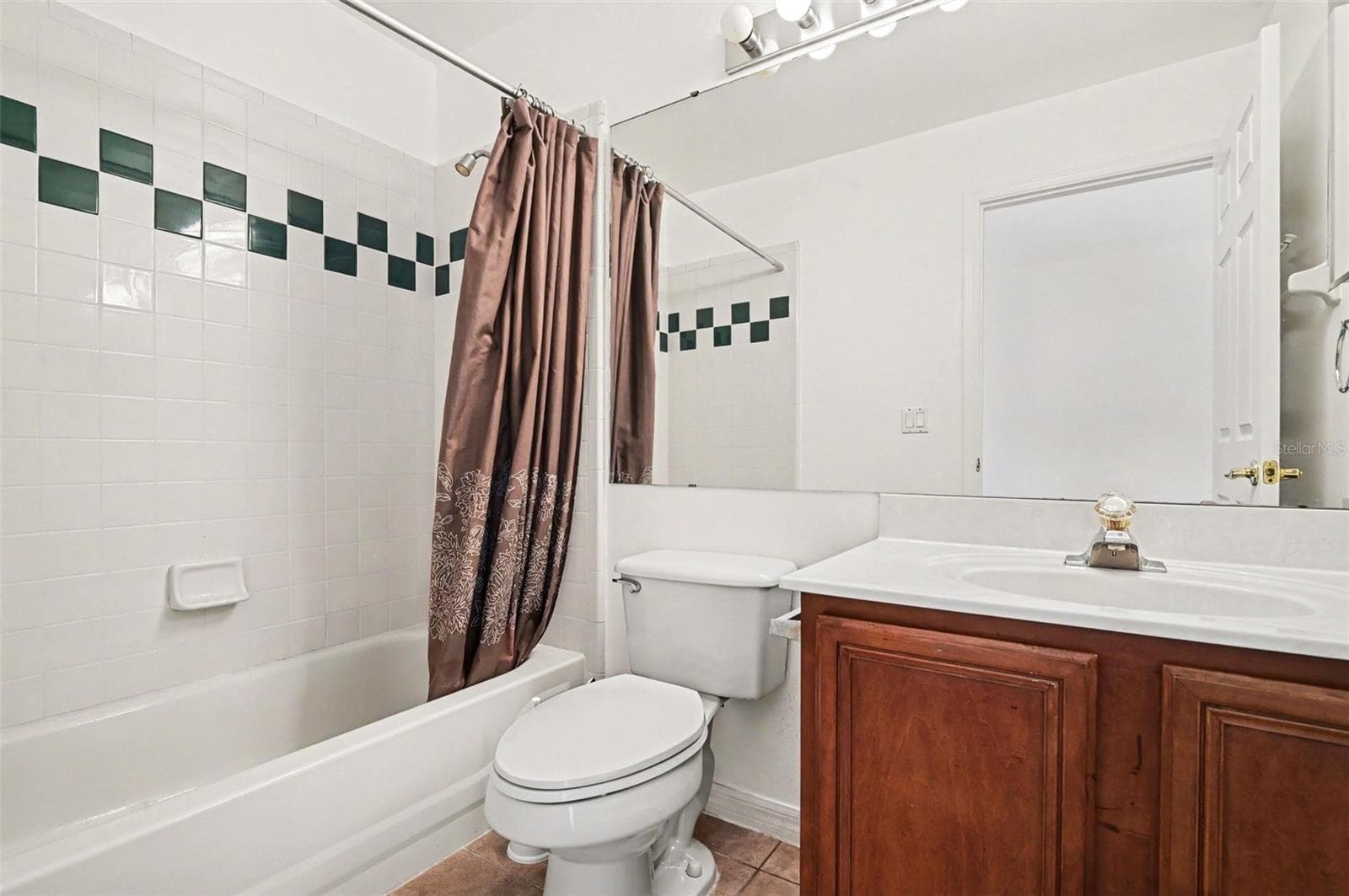 Single Family Residence at 3342 CRYSTAL CREEK BLVD, ORLANDO, photo 32 of 34