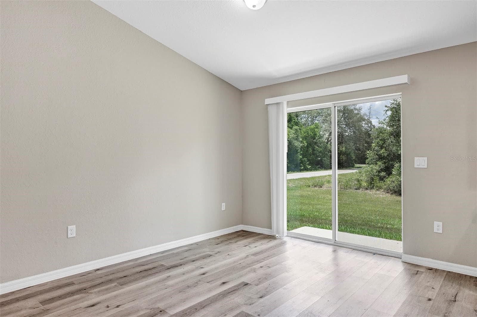 Single Family Residence at 21512 SW RAINBOW LAKES BLVD, DUNNELLON, photo 8 of 29