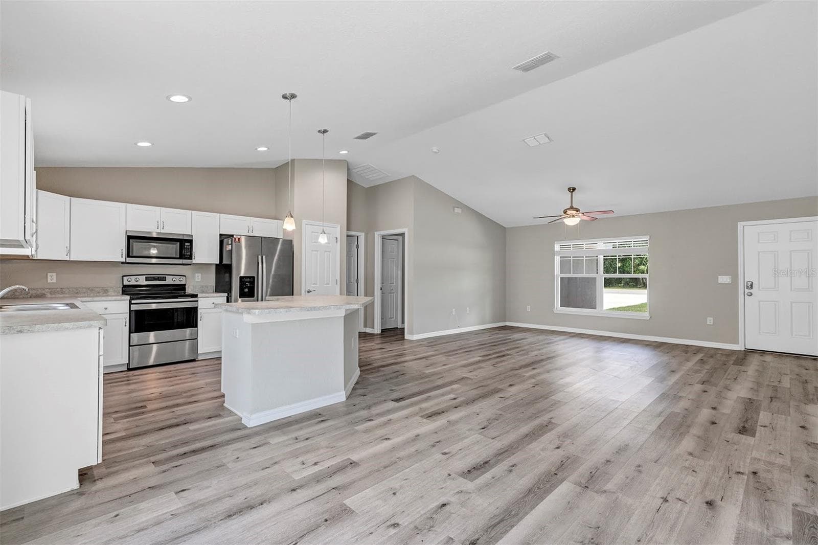 Single Family Residence at 21512 SW RAINBOW LAKES BLVD, DUNNELLON, photo 9 of 29