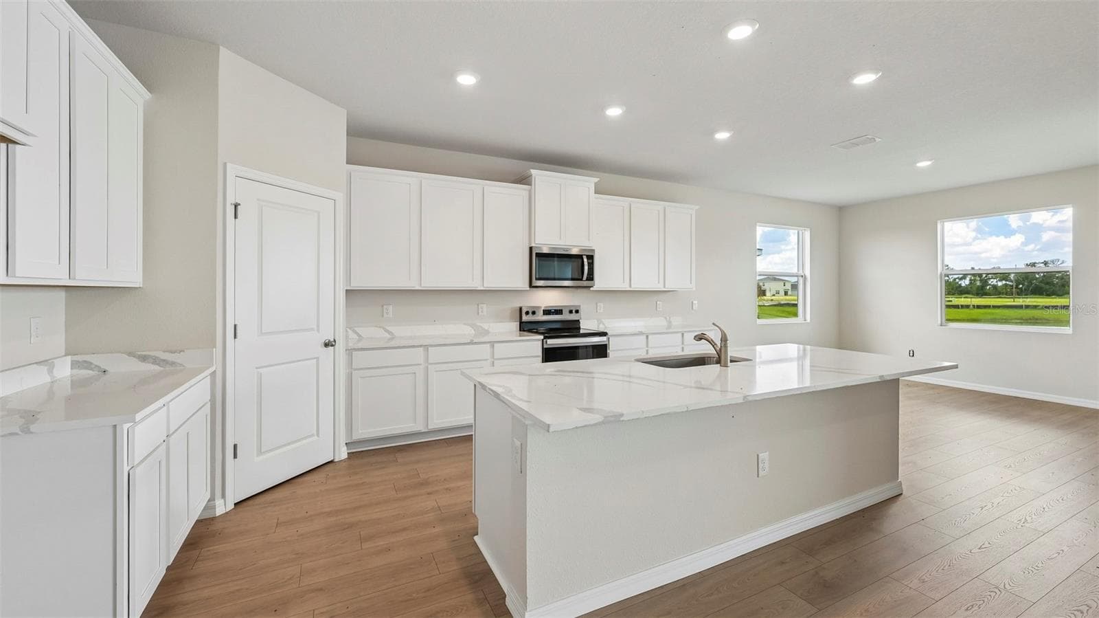 Single Family Residence at 10429 WOODLAND GARDEN WAY, PARRISH, photo 4 of 42