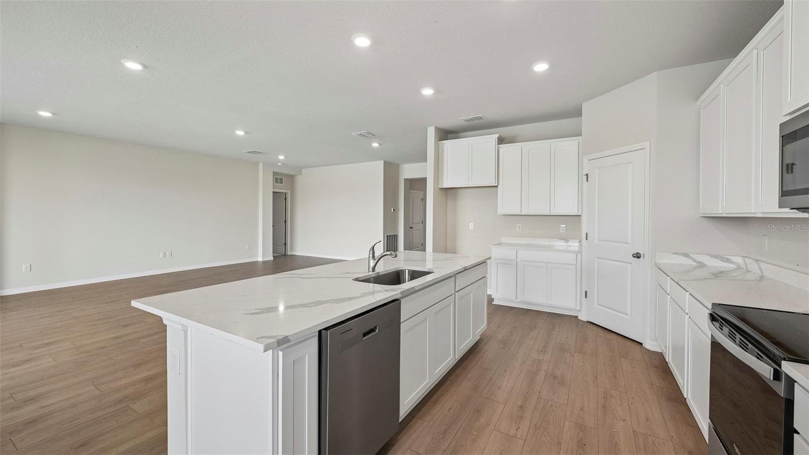 Single Family Residence at 10429 WOODLAND GARDEN WAY, PARRISH, photo 6 of 42