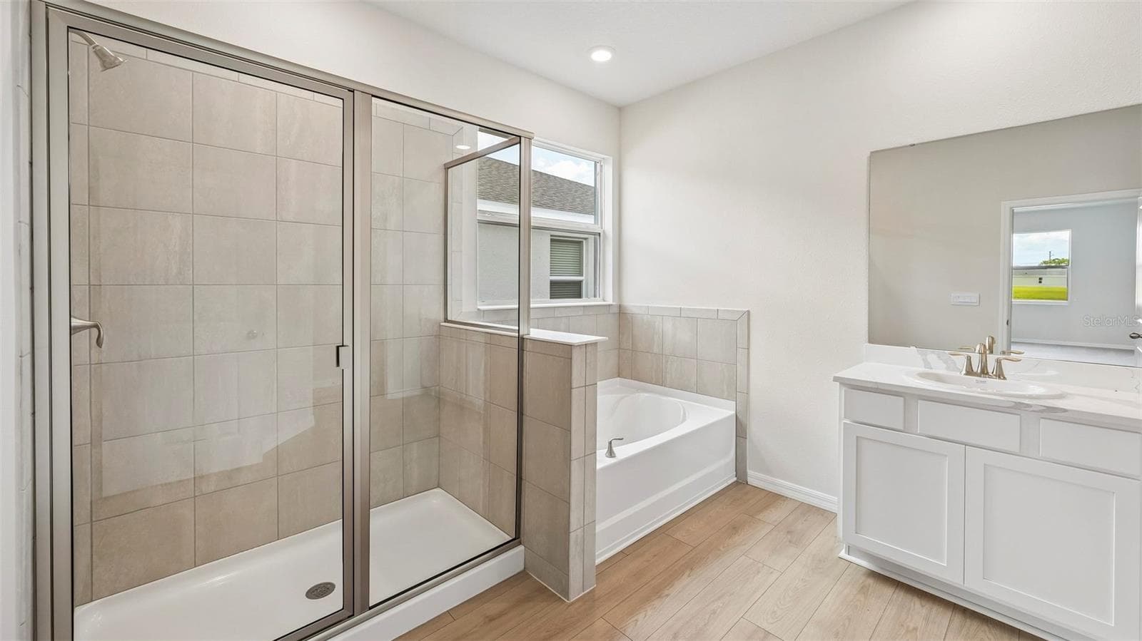Single Family Residence at 10429 WOODLAND GARDEN WAY, PARRISH, photo 18 of 42