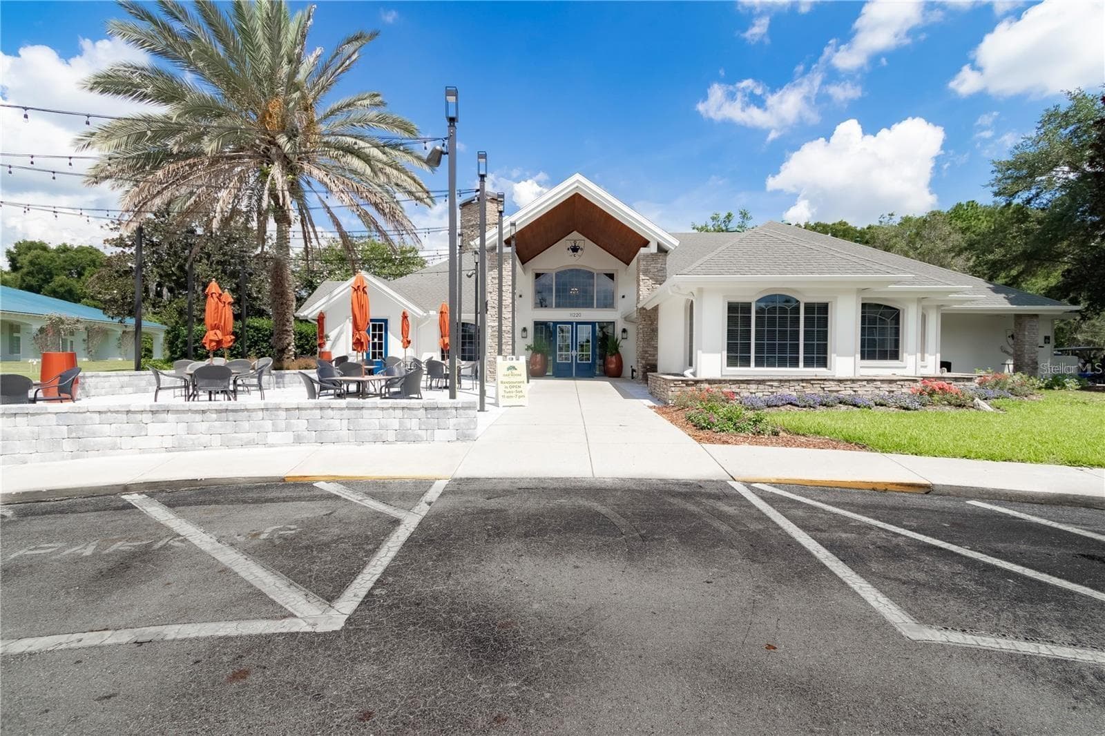 Oak Room BAR & GRILL - 11262 SW 73RD CIR, OCALA