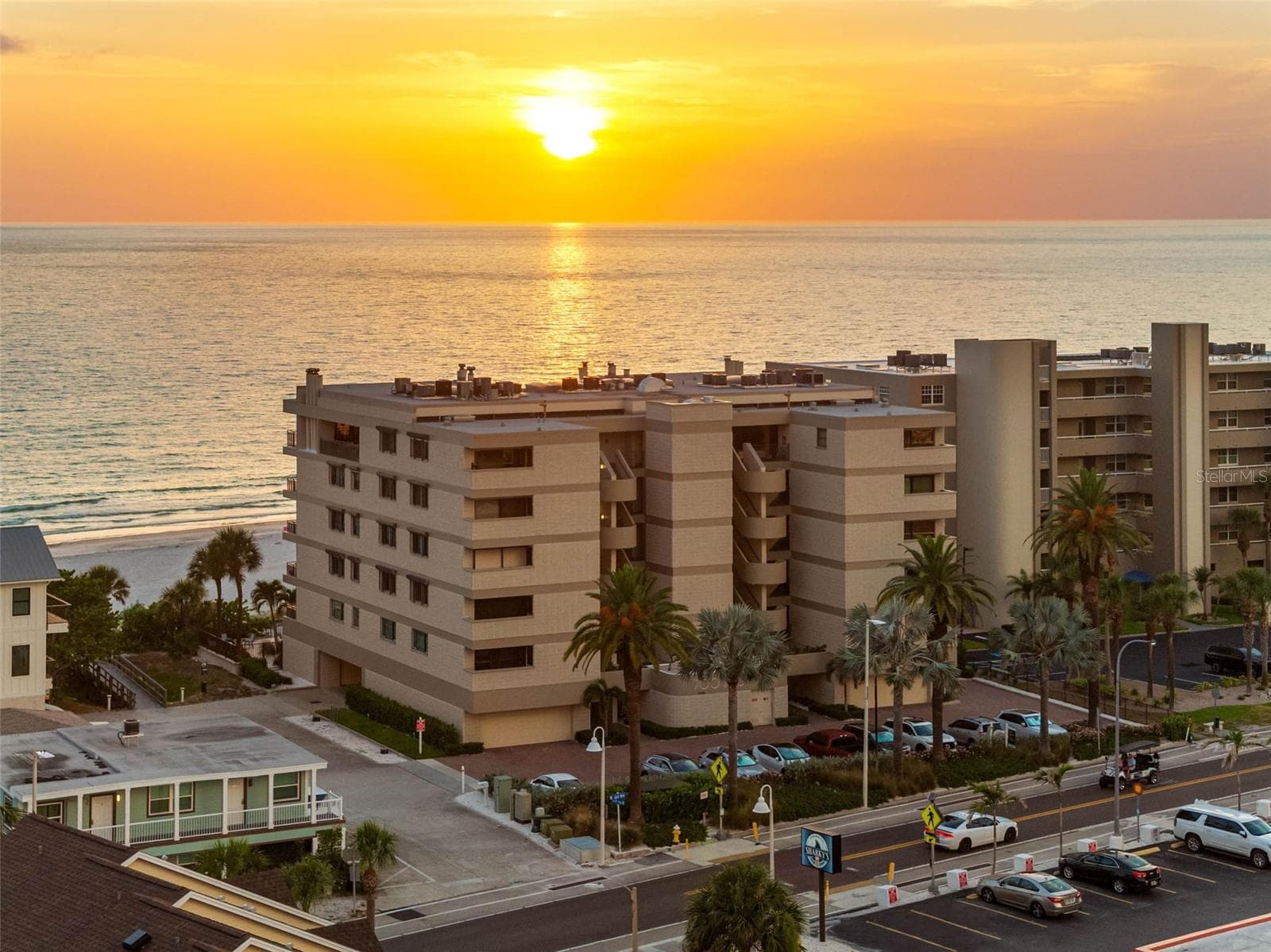 19700 GULF BLVD #403