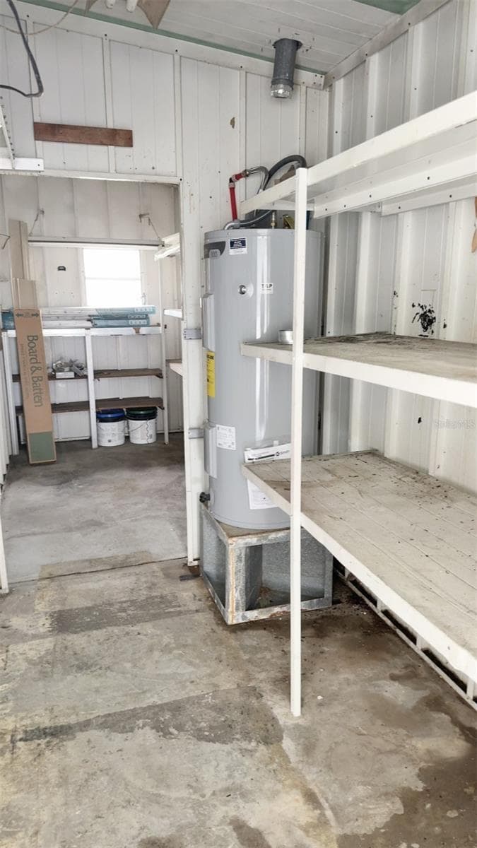 Large shed with two entry doors - 7173 MOUNT BRISTOL BLVD NE #458, ST PETERSBURG