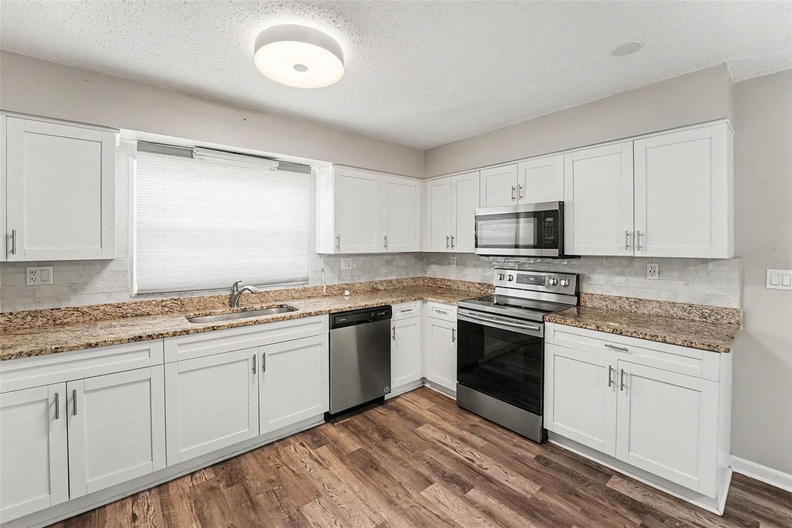 Townhouse at 14521 CATALINA CIR, SEMINOLE, photo 10 of 39