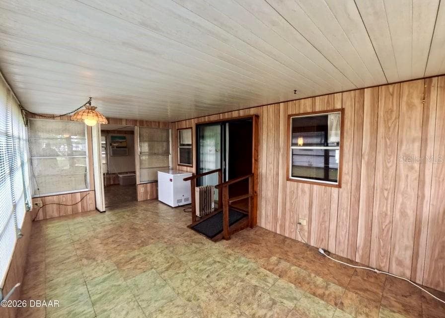 Mobile Home at 725 MARSHALL CIR, PORT ORANGE, photo 5 of 43