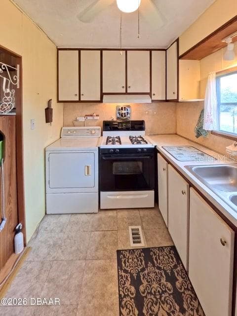 Mobile Home at 725 MARSHALL CIR, PORT ORANGE, photo 11 of 43