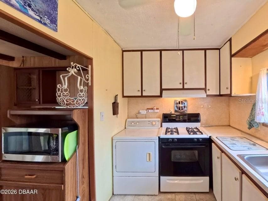 Mobile Home at 725 MARSHALL CIR, PORT ORANGE, photo 12 of 43